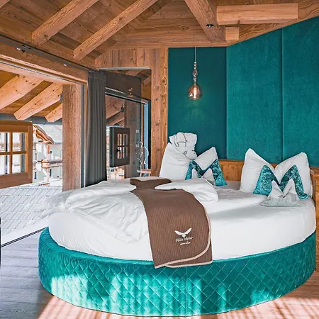 Alpine Adler 3* Al Plan di Mareo