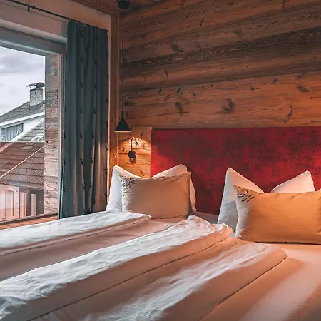 Alpine Adler Aparthotel