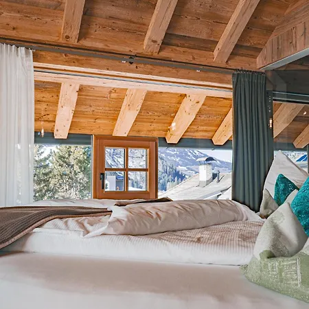 Alpine Adler Aparthotel 3*