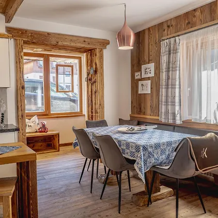Aparthotel Alpine Adler