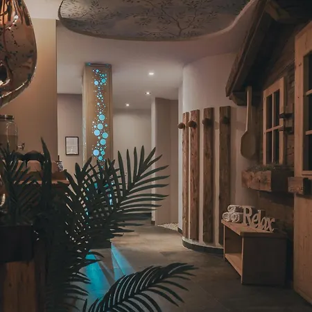 Alpine Adler Aparthotel St. Vigil